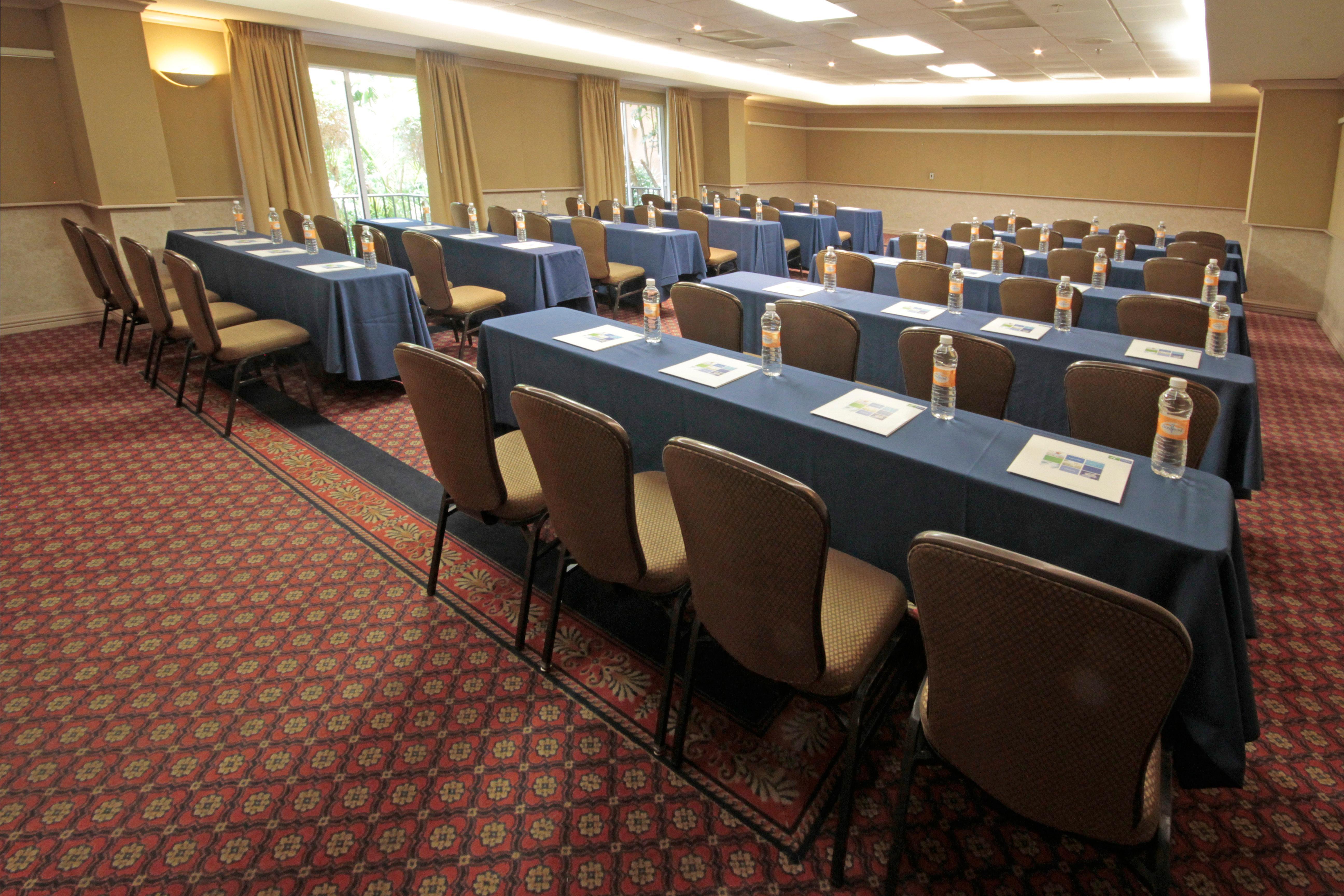 Express - - Tecnologico By Ihg Monterrei